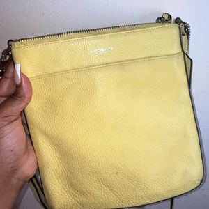 Coach Mini Pepper Crossbody - Retro Yellow/Chalk – Jax & Henley